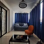 Linda Con Piscina Privada Вилла