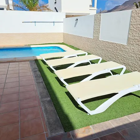 Linda Con Piscina Privada Villa *