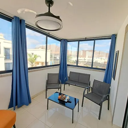 Linda Con Piscina Privada Playa Blanca (Lanzarote)