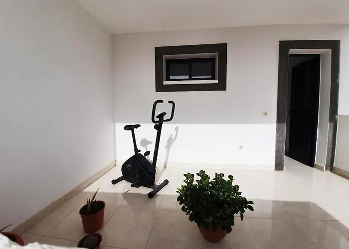 Linda Con Piscina Privada