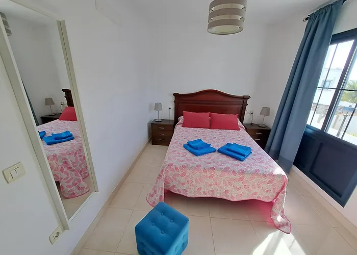 Linda Con Piscina Privada Вилла