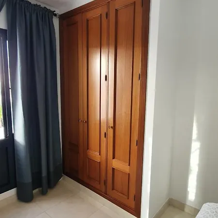 Linda Con Piscina Privada Villa