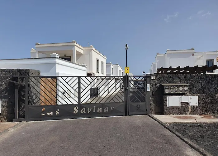 Linda Con Piscina Privada * Πλάγια Μπλάνκα