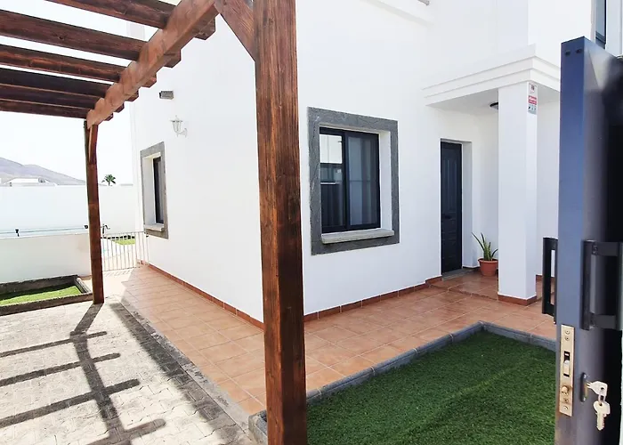 Linda Con Piscina Privada