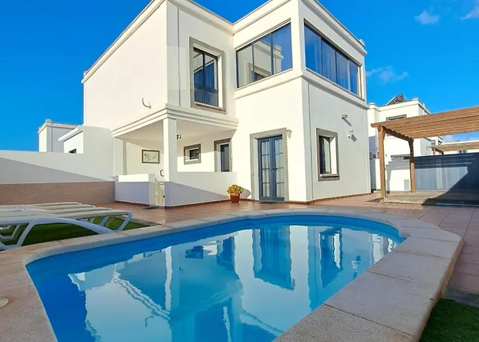 Linda Con Piscina Privada *